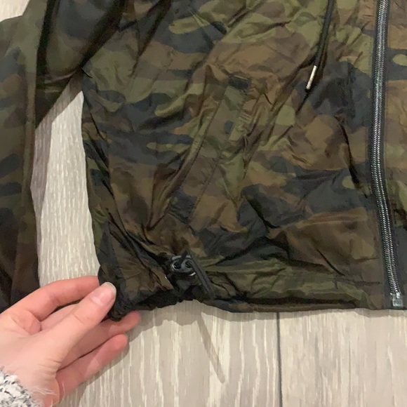 camo windbreaker - Picture 3 of 3